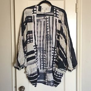Black and white kimono
